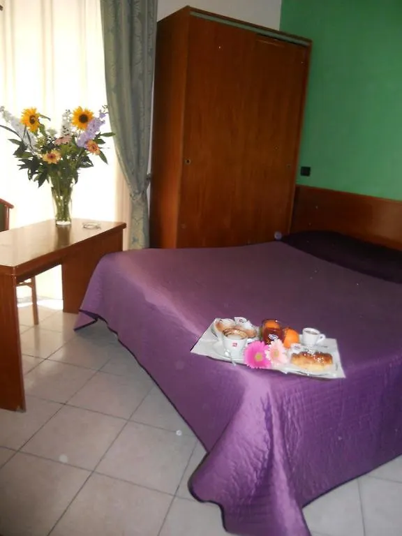 Hotel Eliseo Napoli 3*, Naples Italie